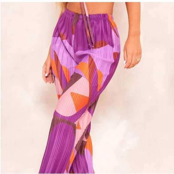 Pretty Little Thing Plisse High Waisted Wide Leg Trousers Pink Purple‎ Print 4 - Picture 3 of 11